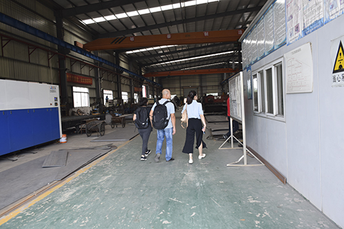 離心風(fēng)機(jī)車(chē)間