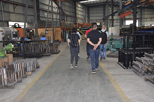 羅茨風(fēng)機(jī)車(chē)間